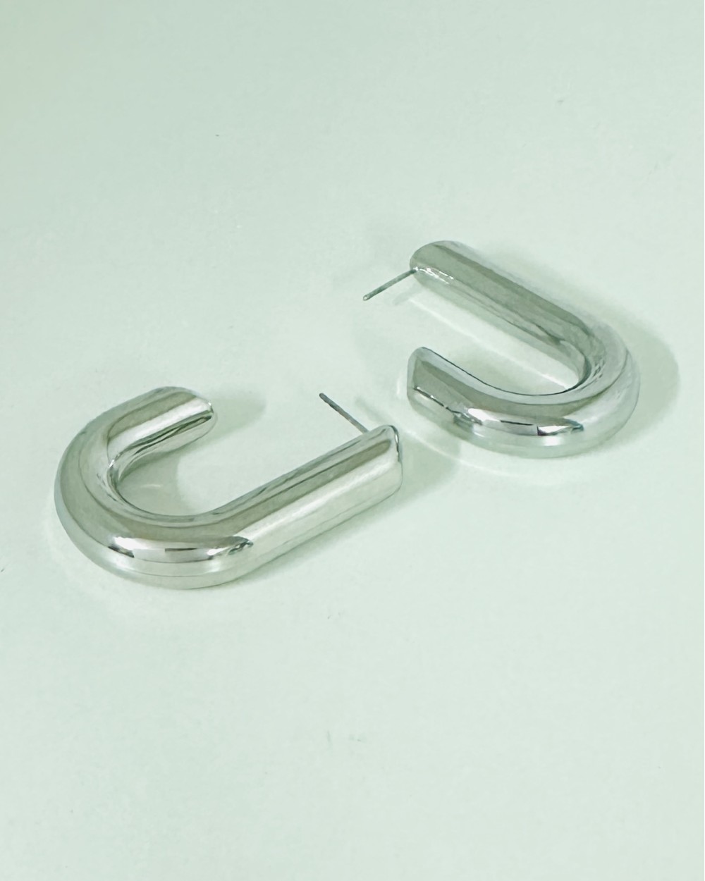 SILVER EARRING