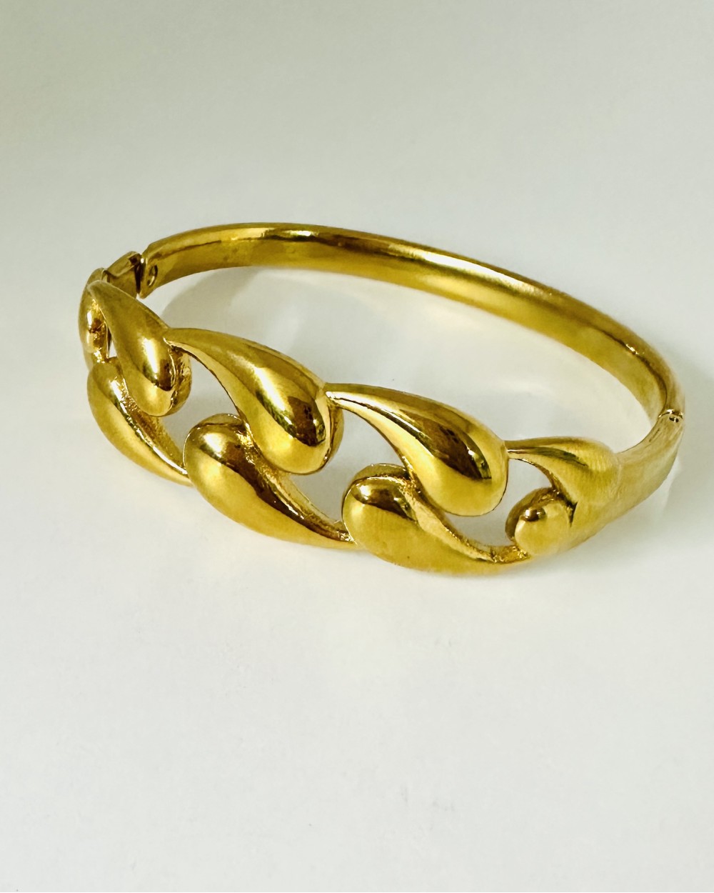 GOLDEN BRACELET