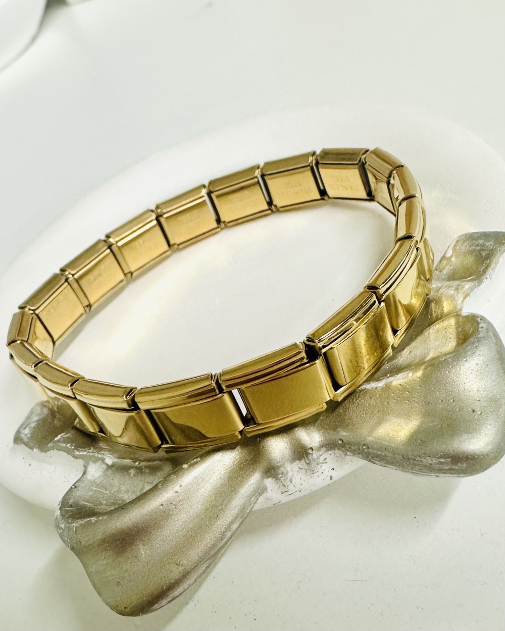 Simple Golden Bracelet