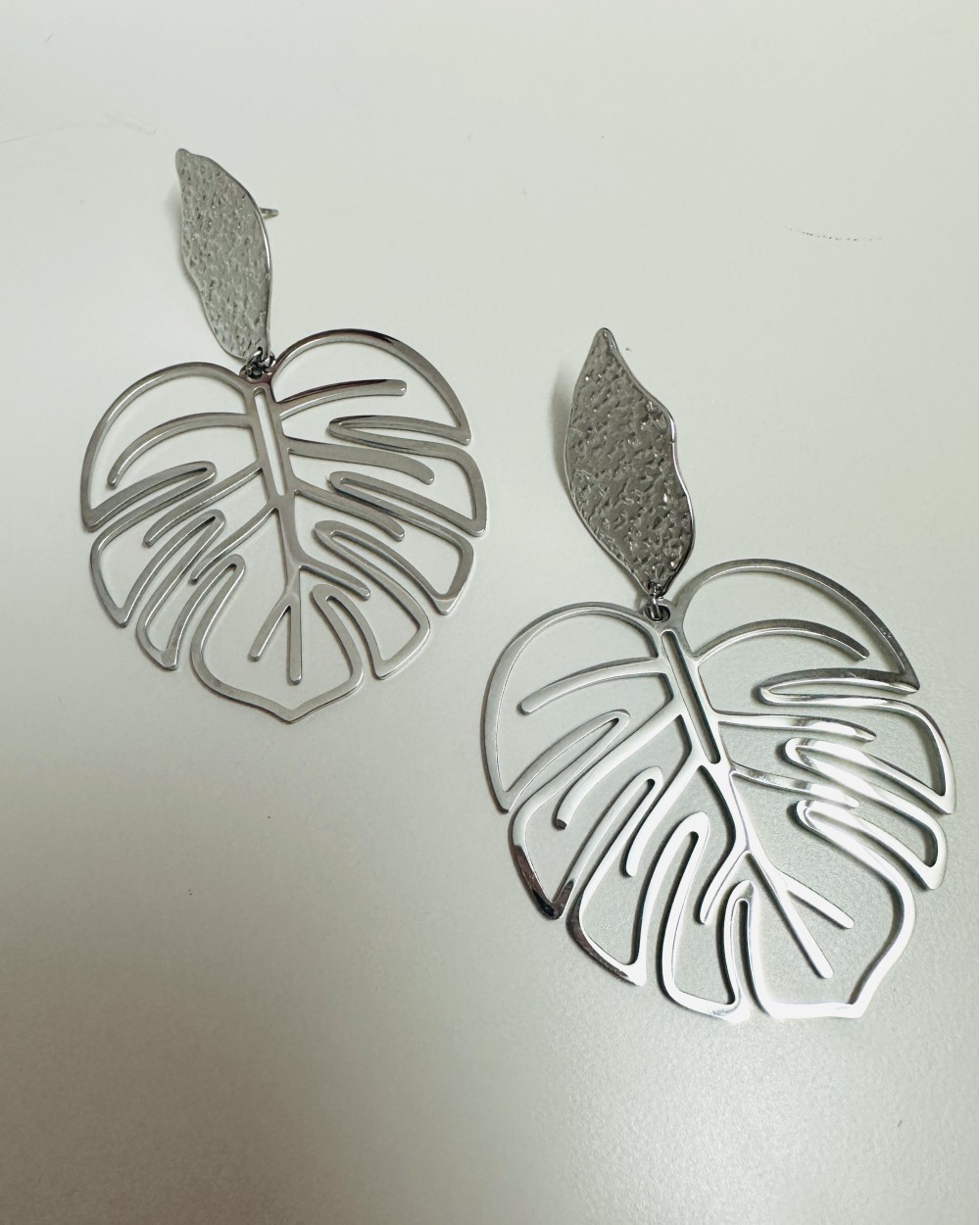 SILVER EARRING