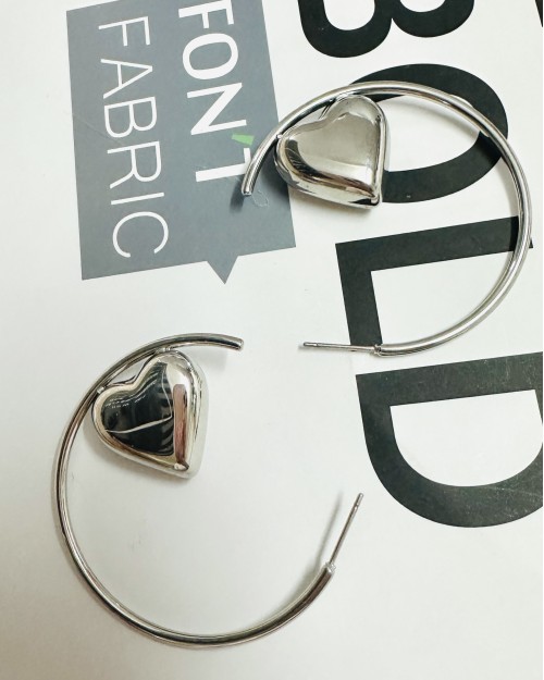 HEART SHAPED ROUND EAR RINGS