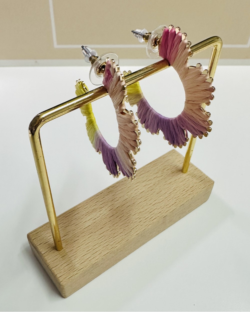 COLOURFUL ROUND EARRING