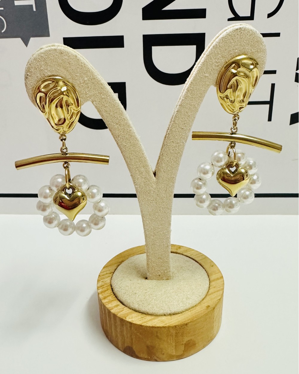 PEARL EARRING
