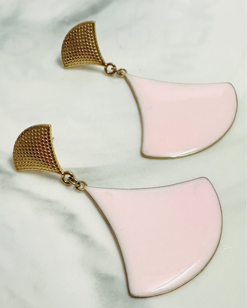 STYLISH PINK EARRING