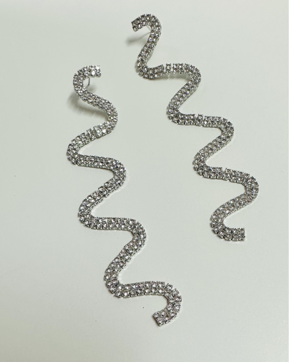 SNAKE LONG EARRING