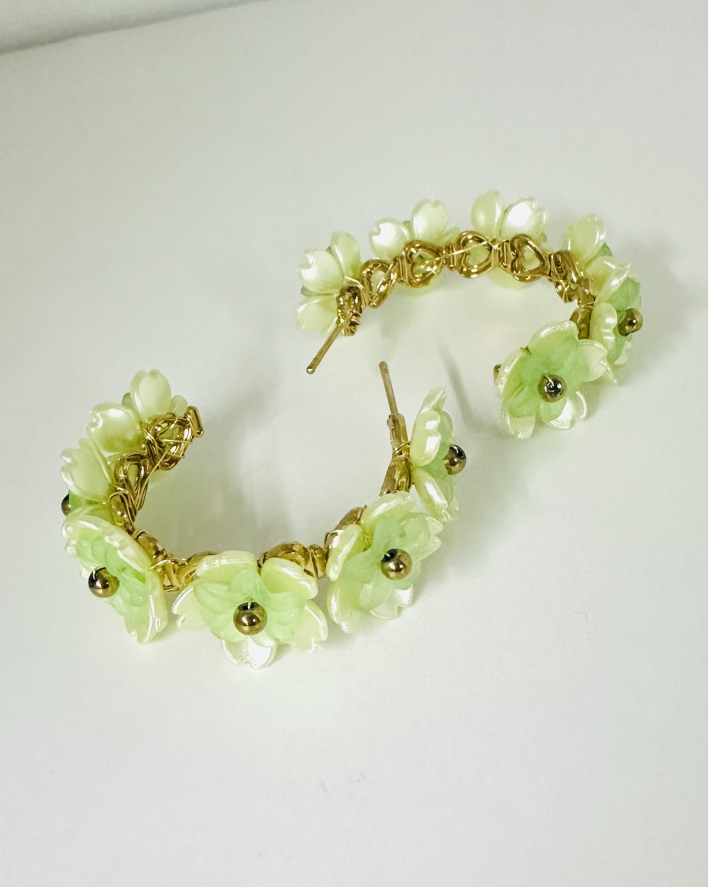 GREEN FLOWER EARRING