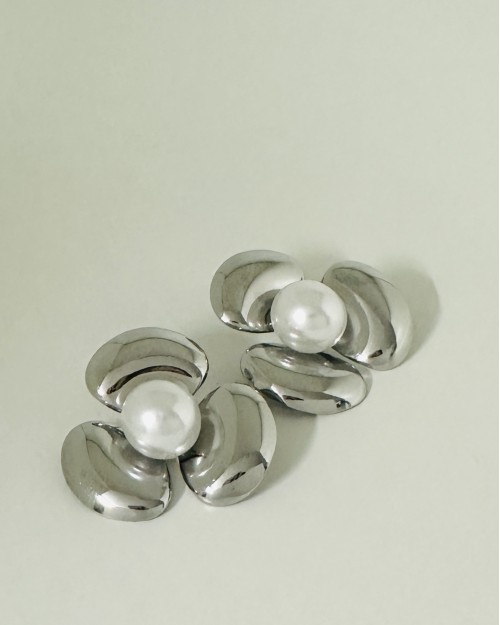 SILVER FLOWER EARRING
