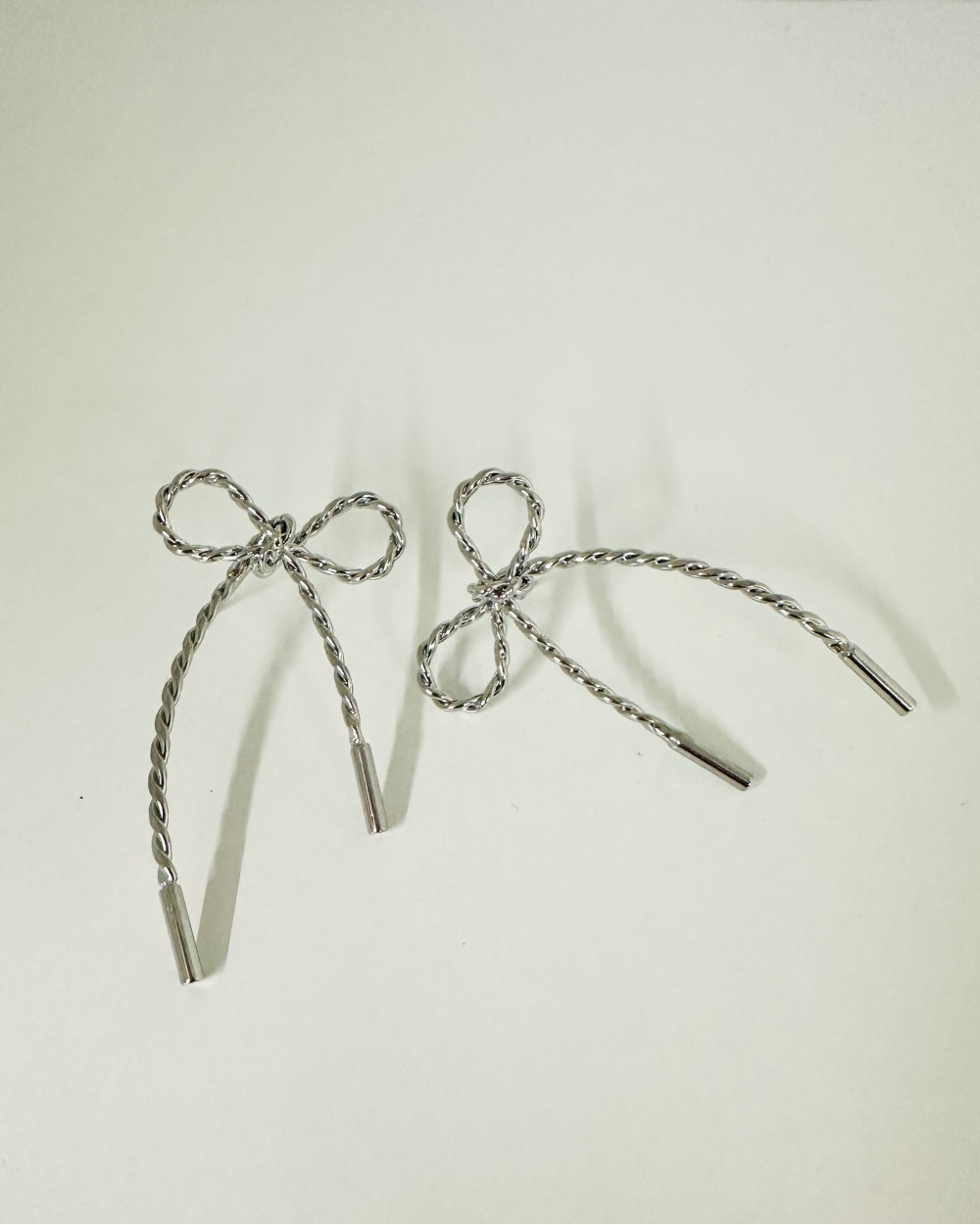 SILVER EARRING