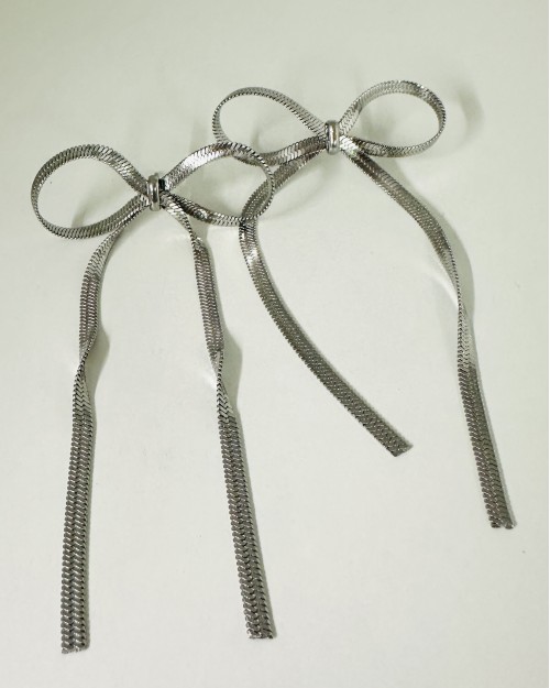 SILVER EARRING