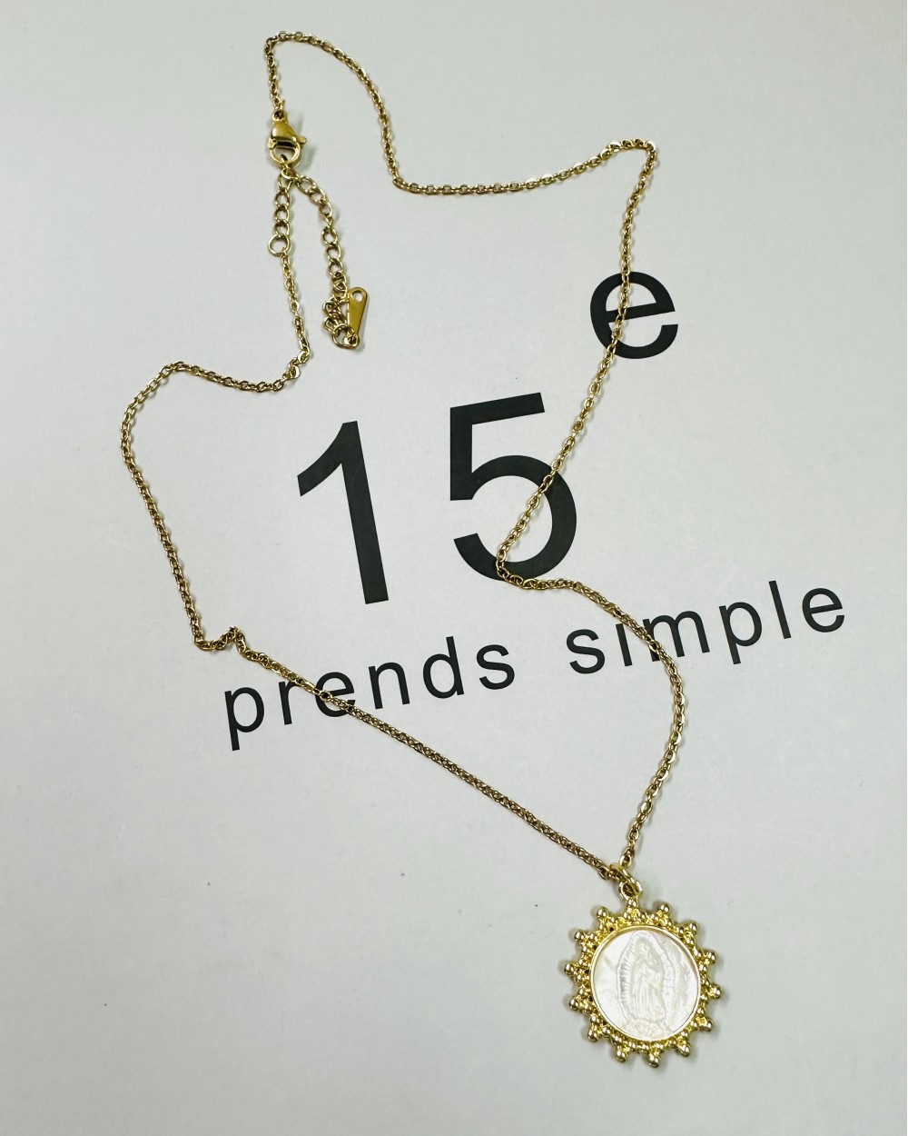 Golden Round Necklace 