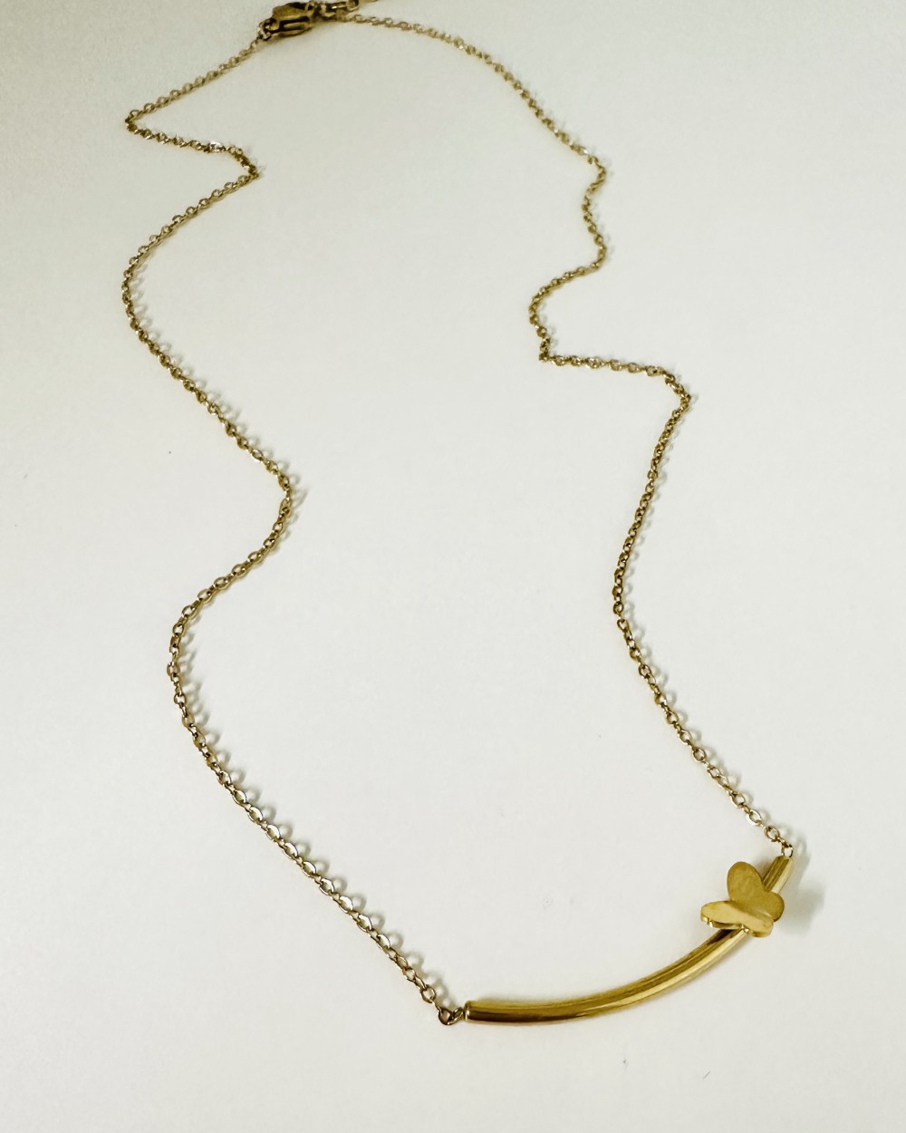 SIMPLE GOLDEN NECKLACE