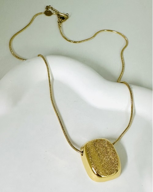 GOLDEN NECKLACE