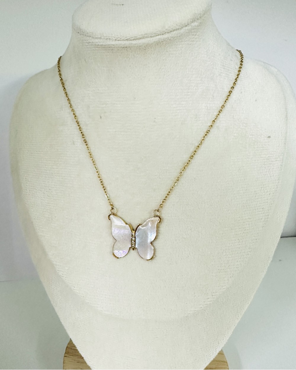 BUTTERFLY NECKLACE