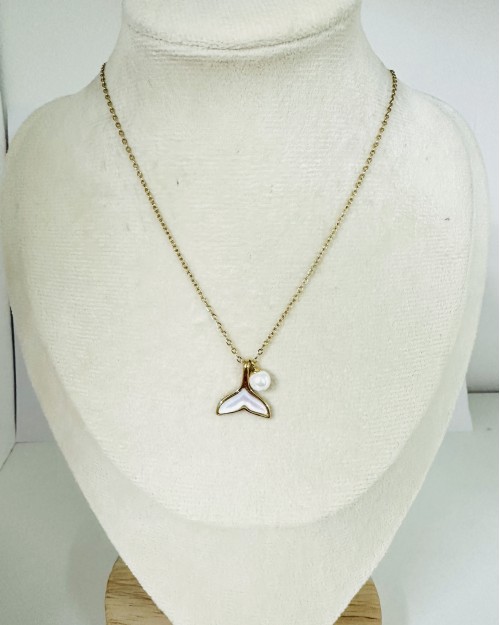 GOLDEN NECKLACE