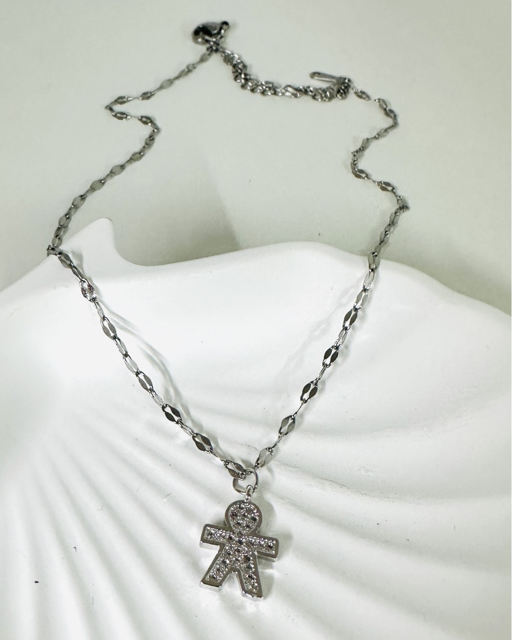 SILVER NECKLACE