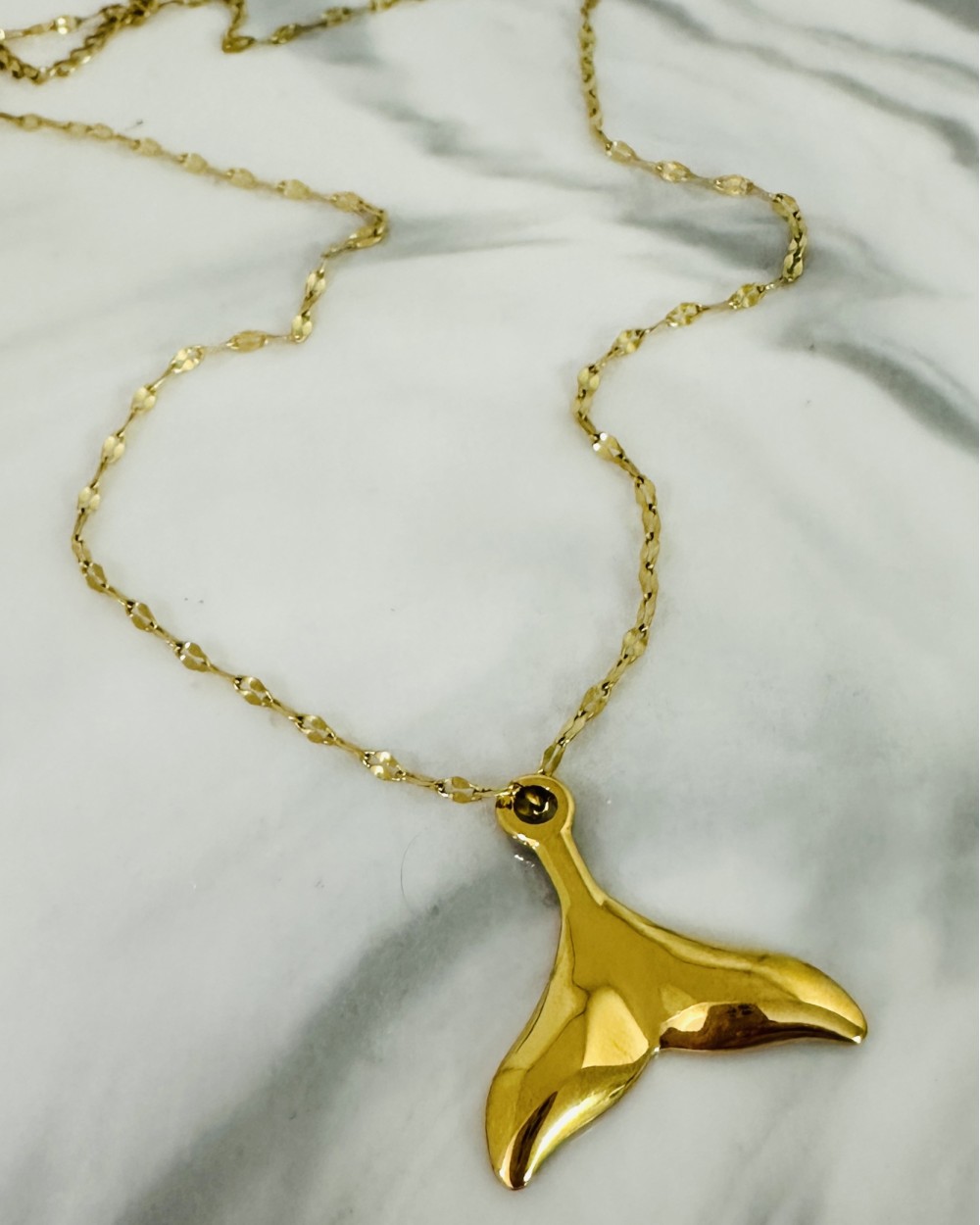 GOLDEN NECKLACE