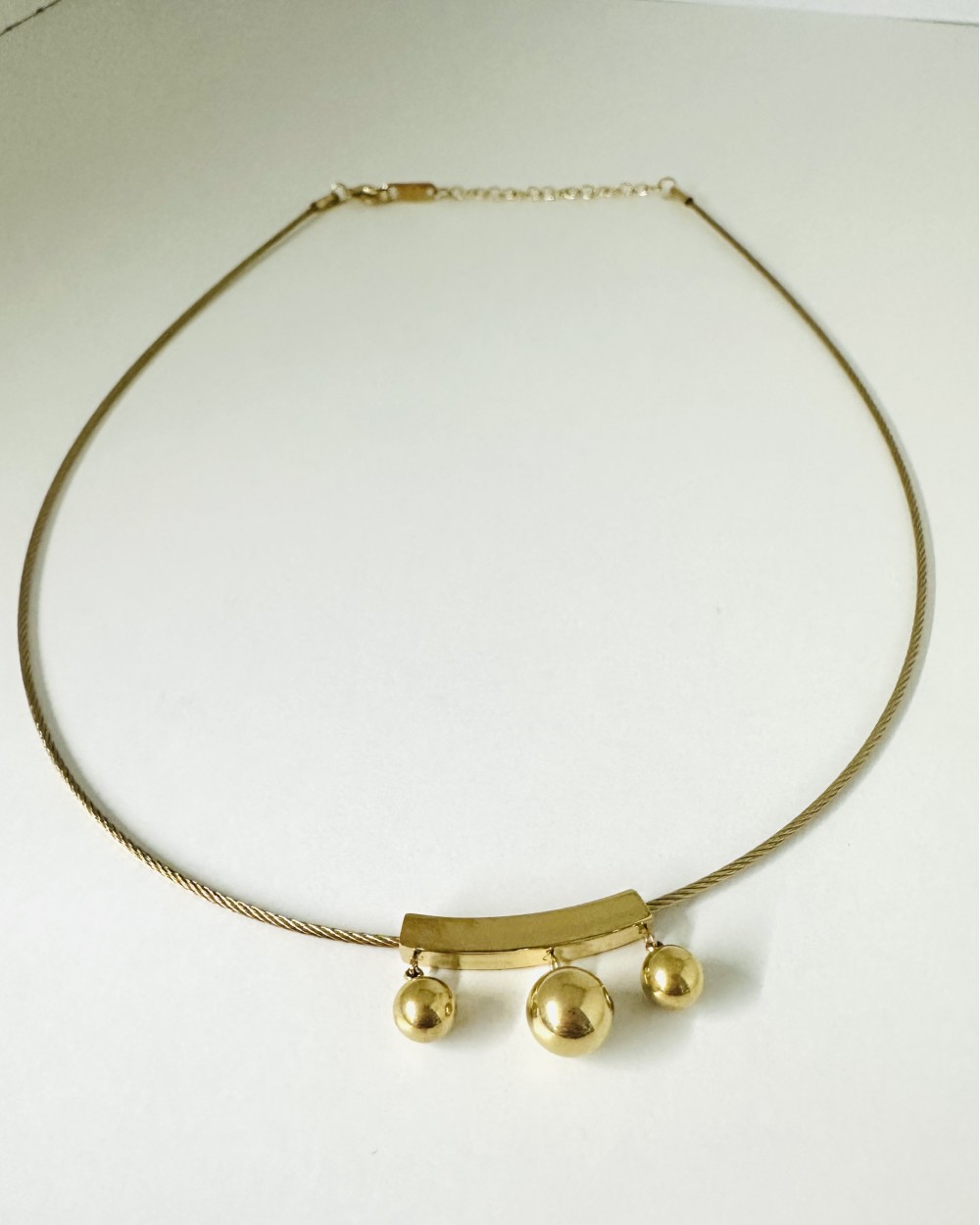 GOLDEN NECKLACE