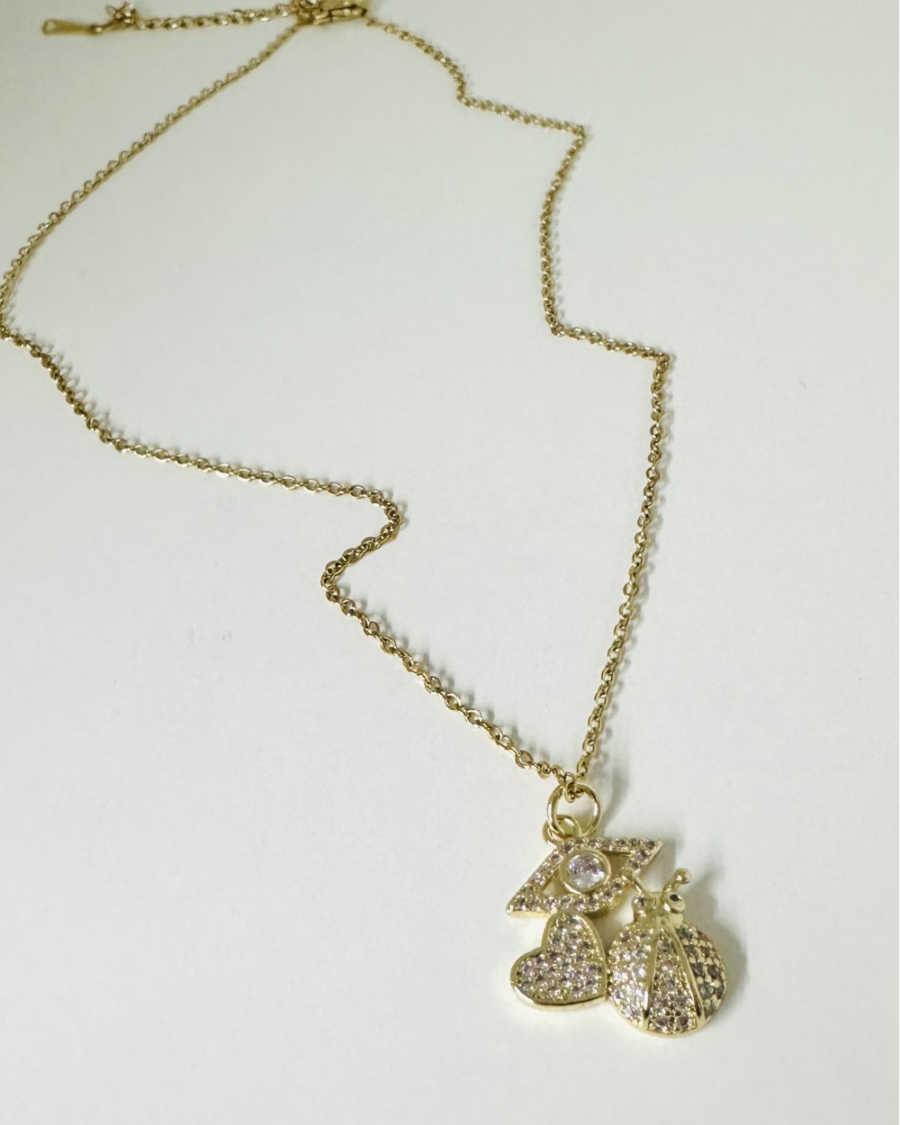 GOLDEN SHINY NECKLACE