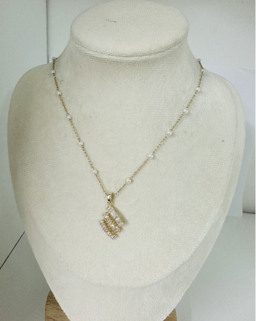 GOLDEN SHINY NECKLACE