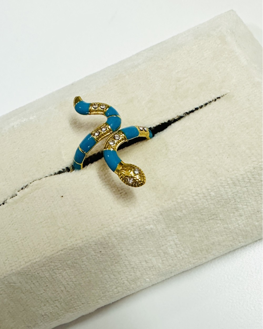 BLUE SNAKE RING