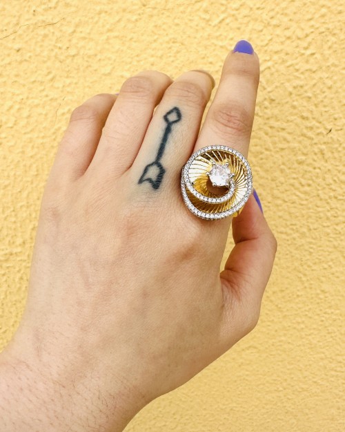 BEAUTIFUL FLOWER RING