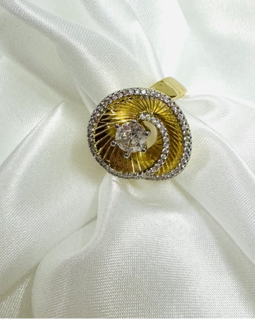 BEAUTIFUL FLOWER RING