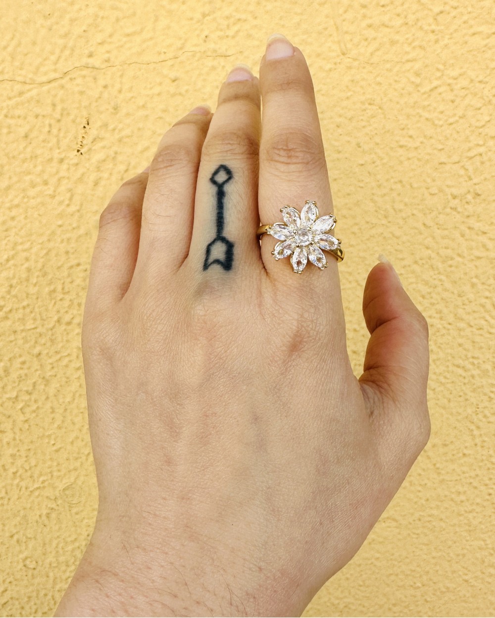 DIAMOND SHINE GOLDEN RING