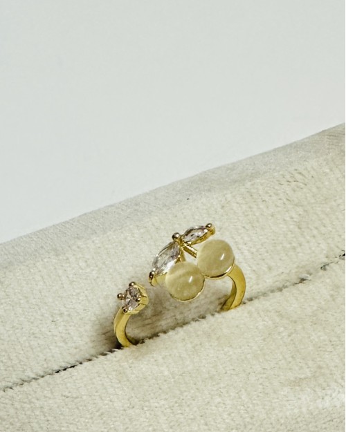 CUTE SMALL GOLDEN RING