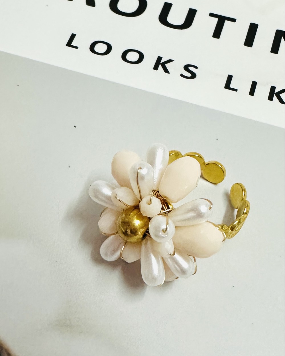 CUTE FLOWER RING