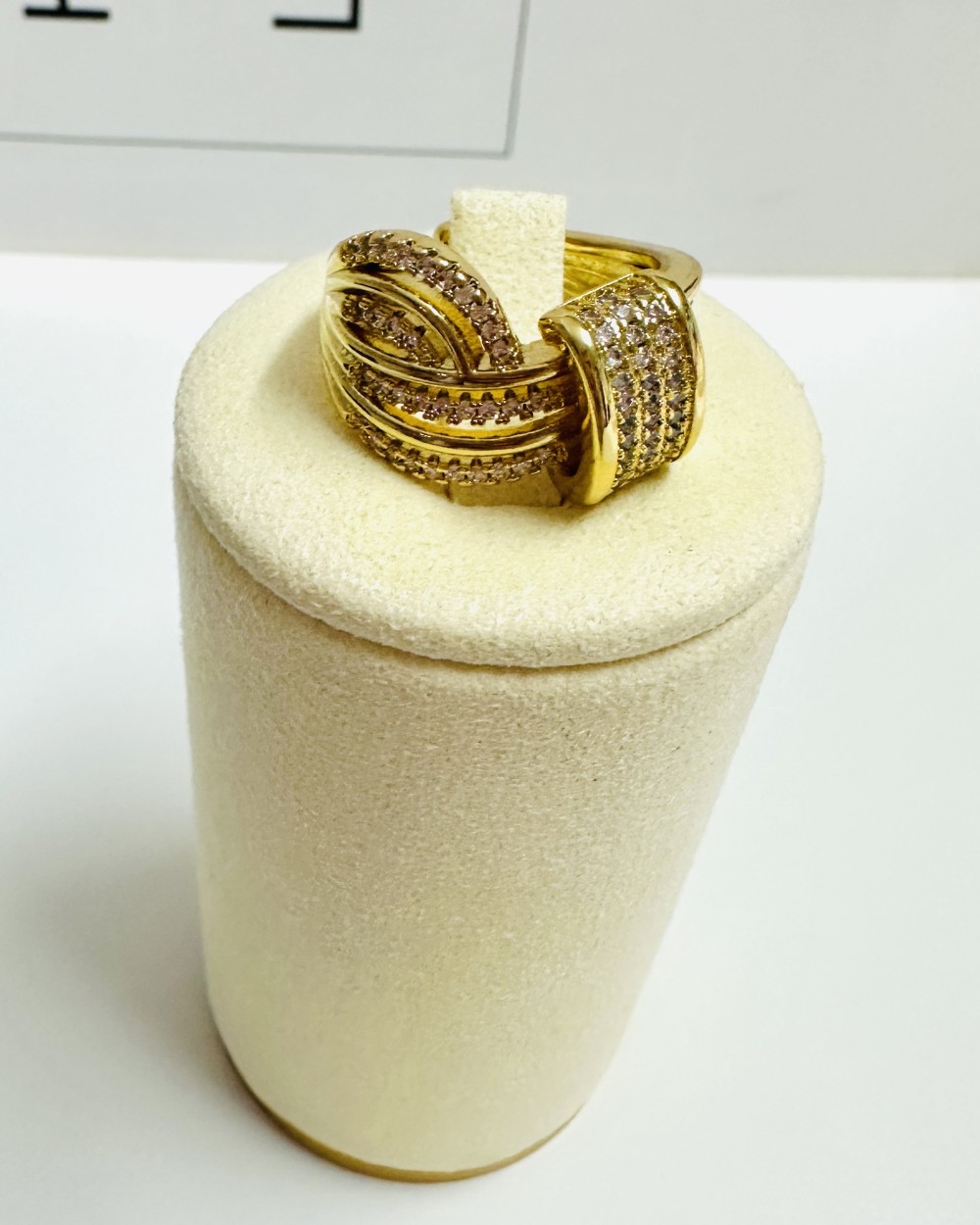 SMALL SHINY FLOWER RING