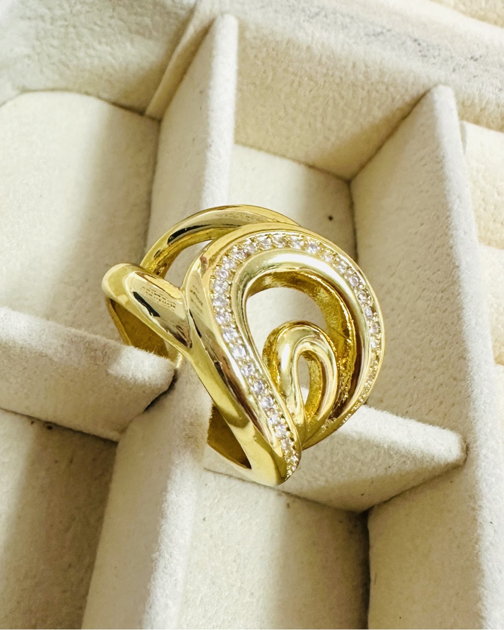 STYLISH GOLDEN RING