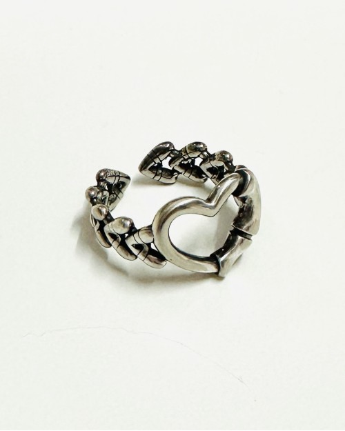 SILVER RING