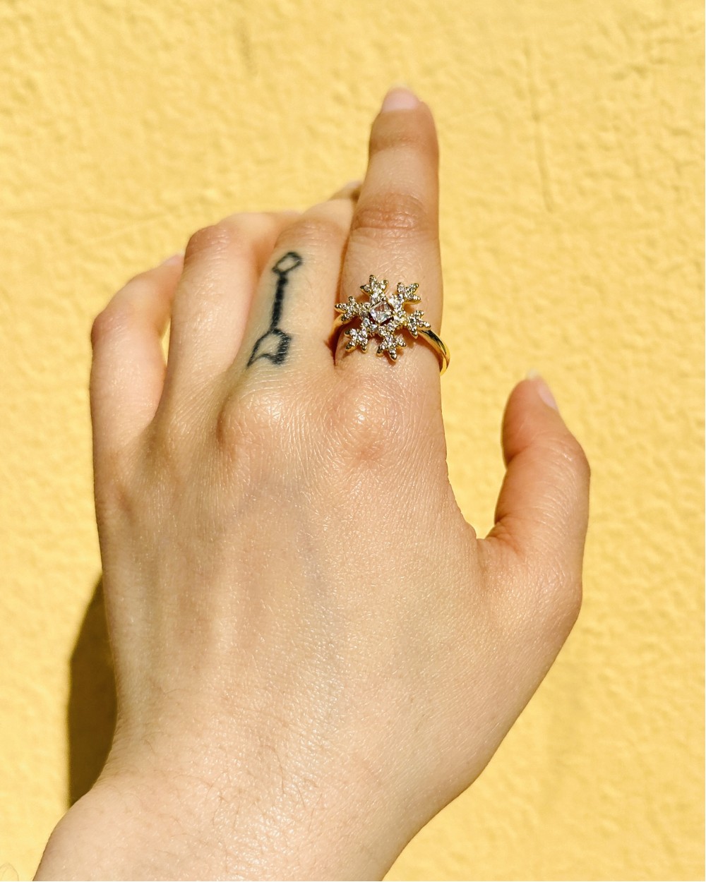 SHINY GOLDEN RING