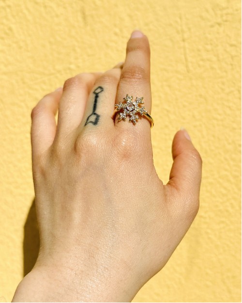 SHINY GOLDEN RING