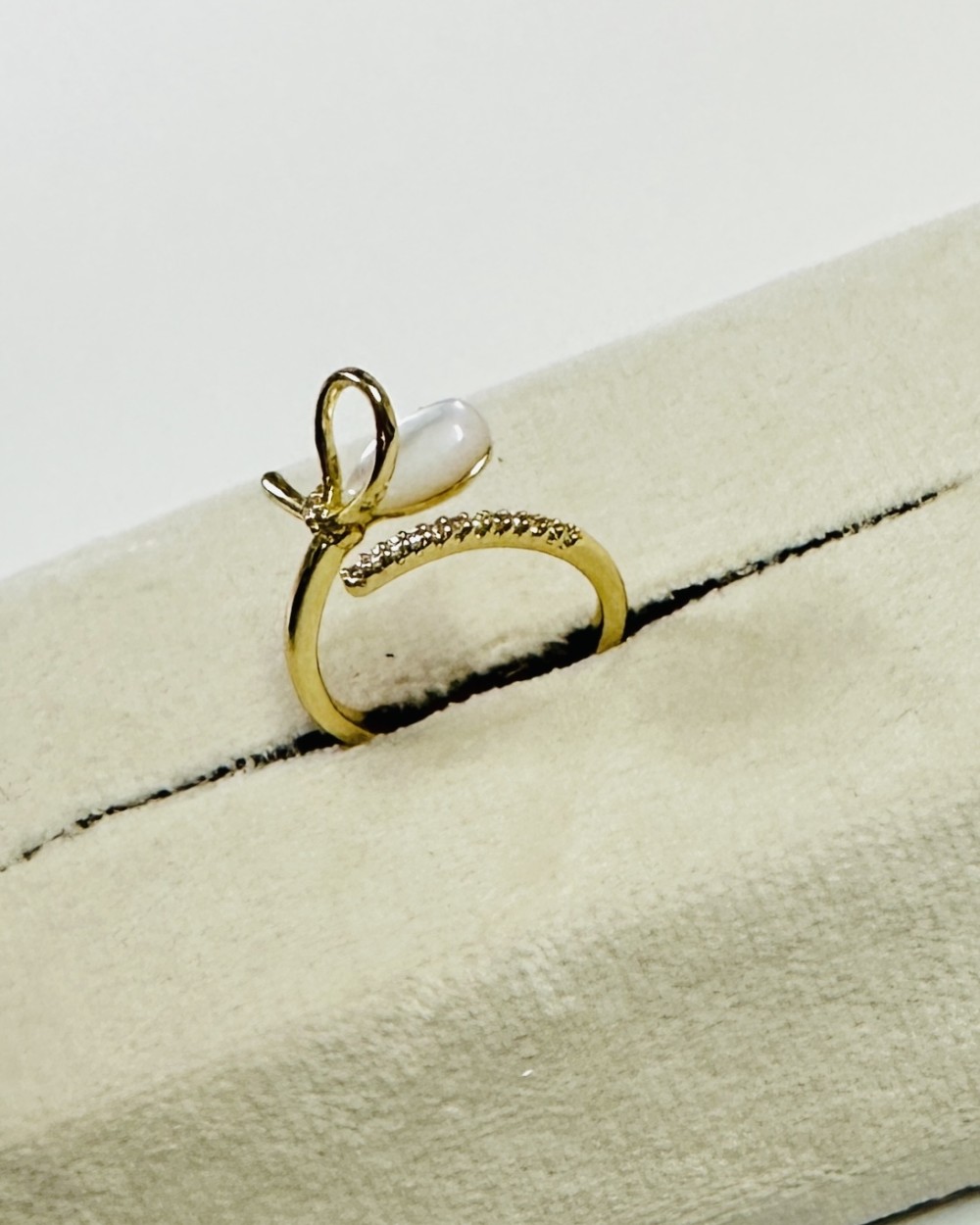SMALL GOLDEN RING