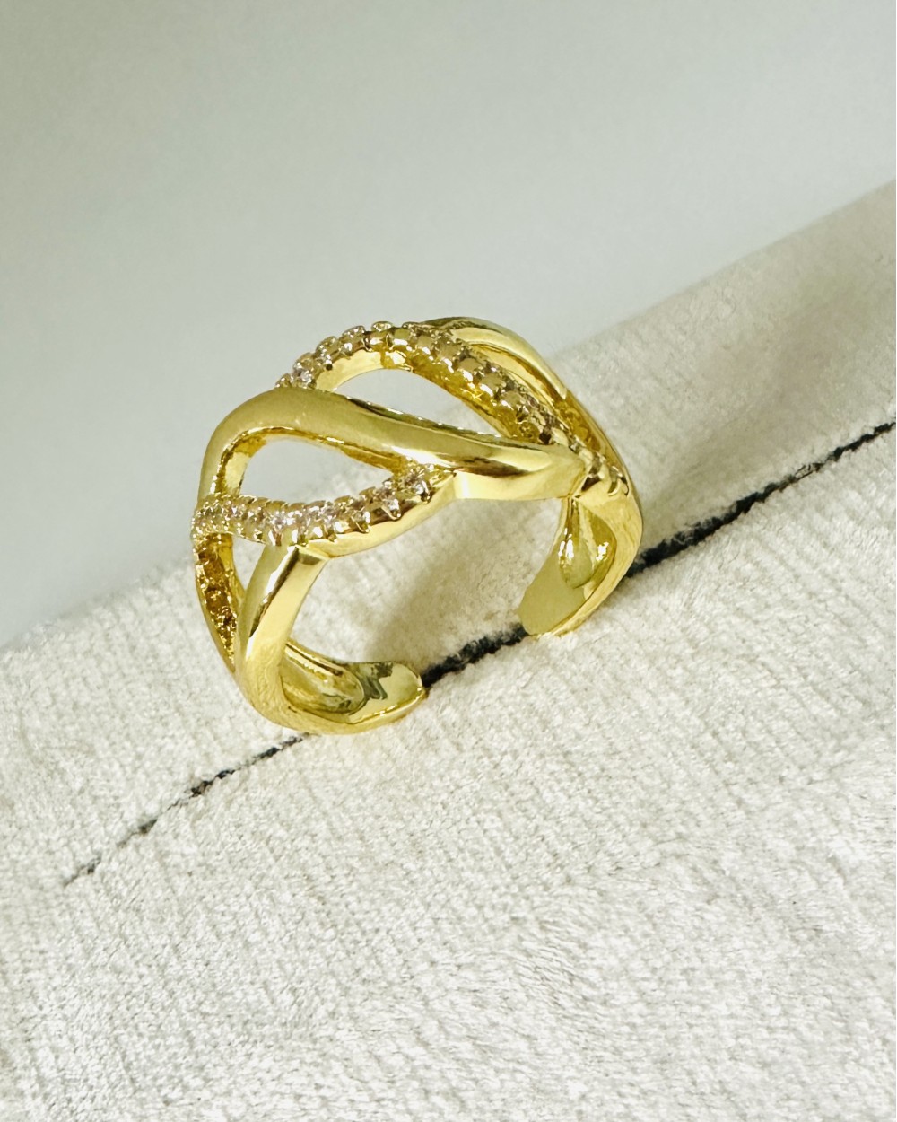 GOLDEN RING