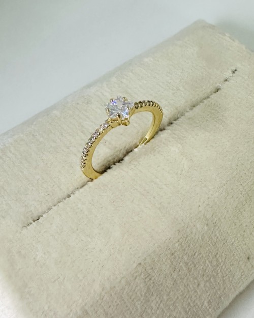 SIMPLE GOLDEN  RING