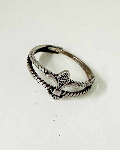 SILVER RING