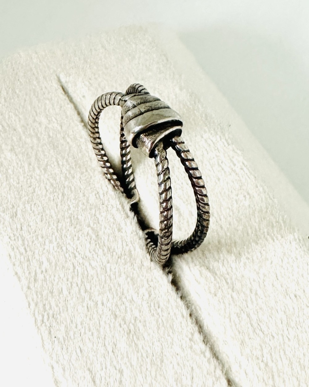 SILVER RING