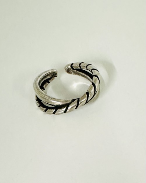 SILVER RING
